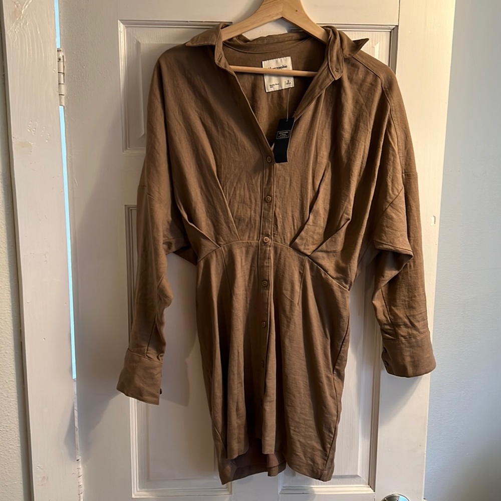 Abercrombie linen shirt dress in brown. Size small. Never worn, still has tags!